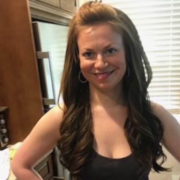 Meet your Posher, Kasey - Picture 4 of 8